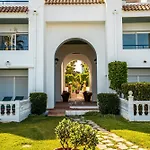 Mar Y Jacuzzi Cerca De Estepona 아파트